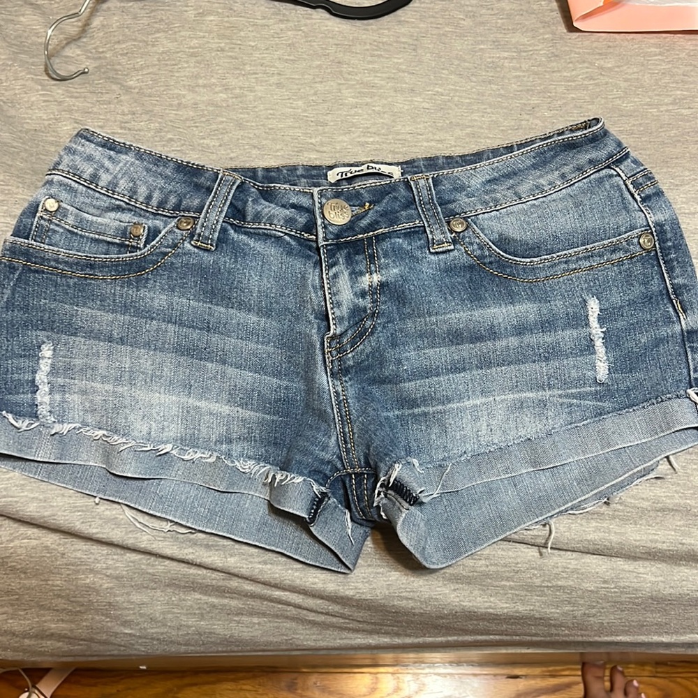 Distress true bliss denim shorts